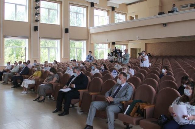 В Брянске состоялось заседание Общественной палаты с участием губернатора