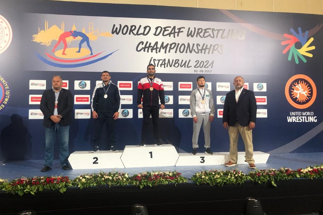 Никита Ребро взял серебро на Чемпионате мира по спортивной борьбе 