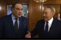 Оливер Стоун и Нурсултан Назарбаев.