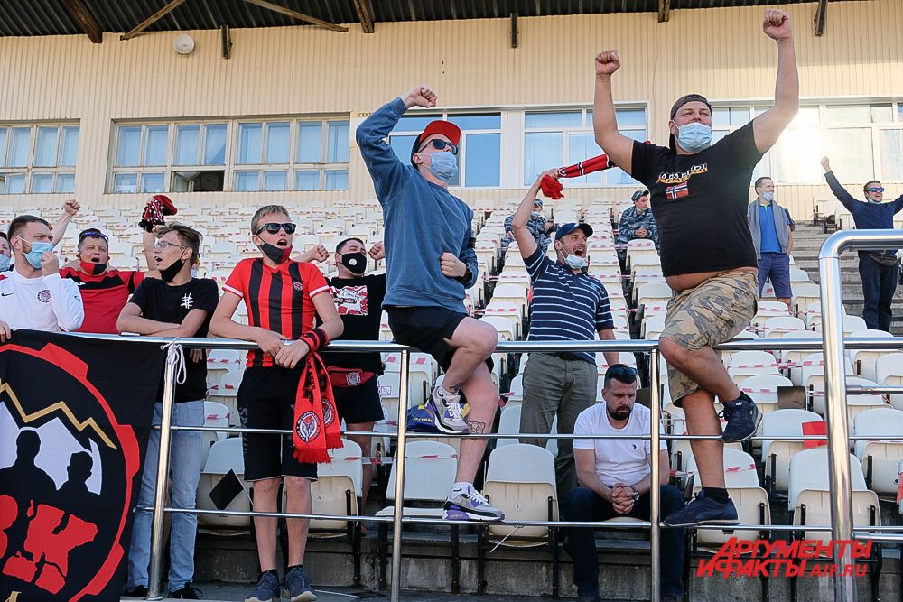 Футбольный матч «Амкар Пермь» – «Тюмень» в Перми.