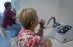 Женщины проходят ингаляции кислородом в рамках программы реабилитации после COVID-19 в санатории имени Кирова в Пятигорске