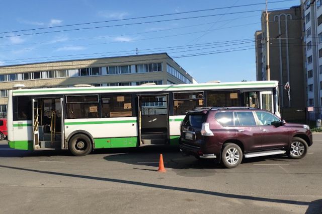 В Тамбове при столкновении автомобиля с автобусом пострадали две пассажирки