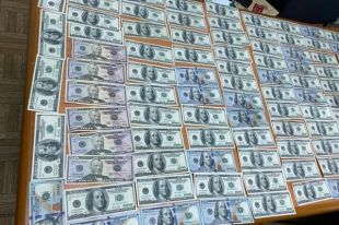 Чиновника Геокадастра уличили во взятке в размере 10 тысяч долларов