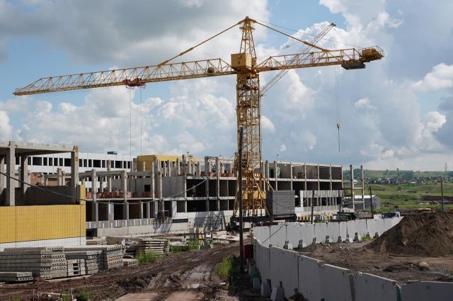 Школу должны сдать в августе 2022 года.