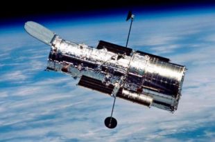 Телескоп Hubble сделал новые черно-белые кадры галактик.