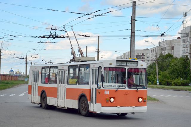МЧС: причиной ЧП с троллейбусом стало замыкание высоковольтного провода