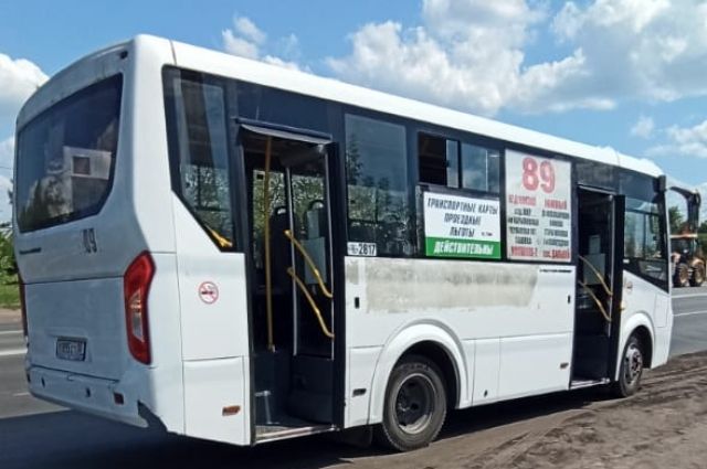 В Омске за рулём пассажирского автобуса № 89 оказался водитель без прав