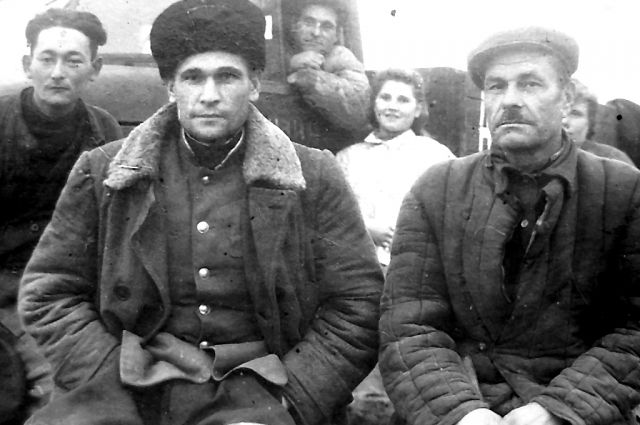 Алексей Петрович со старшим сыном Александром.