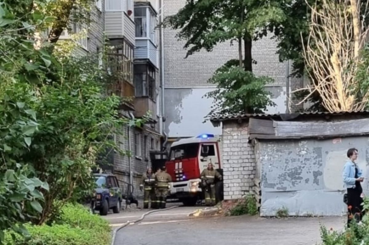 Пожар в рязани 21 мая. Пожар на Бакинской улице. Пожар на Бакинской улице в Москве сегодня.