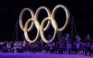 Олимпийские кольца на церемонии открытия на Национальном олимпийском стадионе