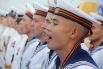 Экипаж гвардейского ракетного крейсера «Варяг» на репетиции парада ко Дню ВМФ во Владивостоке
