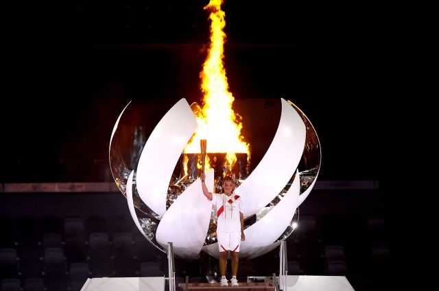В Токио на церемонии открытия зажгли огонь Олимпиады 