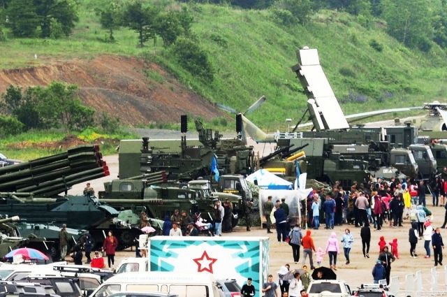 По традиции основная площадка будет развёрнута военнослужащими армейского корпуса ВВО на аэродроме «Пушистый» Корсаковского района.