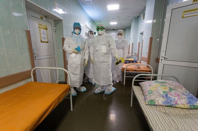 В Новотроицке медсестра из «красной зоны» подала в суд на COVID-госпиталь после отказа в начислении страховых  выплат.