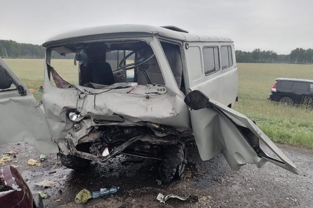 Водитель УАЗа, погибший в ДТП под Омском, ехал отмечать свой день рождения
