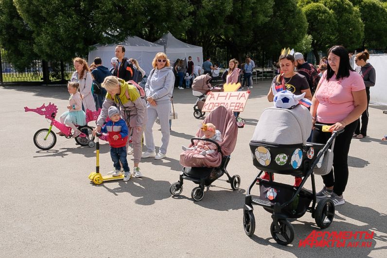 Парад колясок-2021 в Перми.