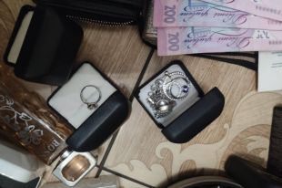 В Киеве иностранцы обокрали квартиру сотрудника МВД