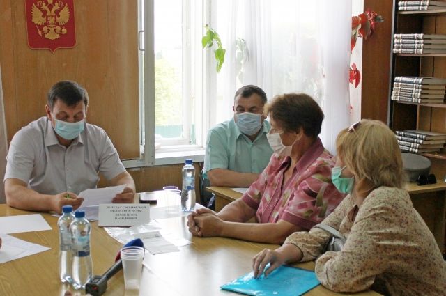 Спикер Смоленской областной Думы провел прием граждан в Ершичском районе