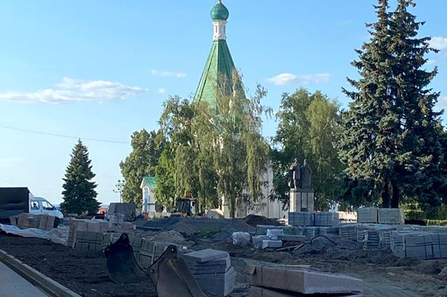 Нижегородцы любили ели в кремле, но биологи признали деревья подлежащими сносу.