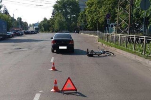 В Брянске на улице Мичурина водитель иномарки сбил 66-летнего велосипедиста