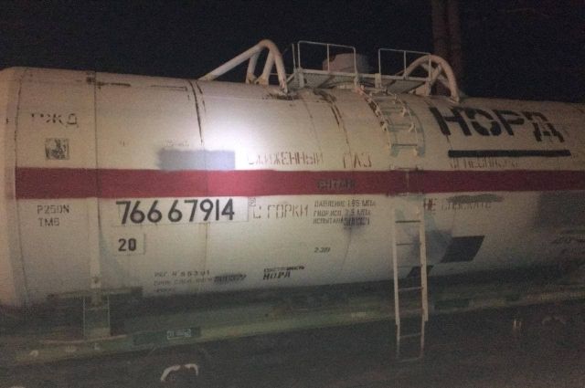 В Уральском СУ на транспорте опровергли информацию о смерти девочки после селфи на крыше вагона. 