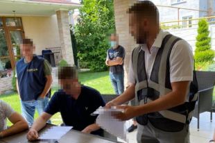 «Решить вопрос за миллион»: под Одессой разоблачили мошенников в Минобороне