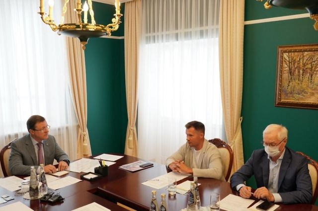Азаров и Немов обсудили постройку центра спортивной гимнастики в Тольятти
