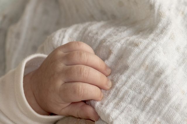 Состояние тяжелое: в Оренбуржье к ИВЛ подключили двухмесячного малыша с коронавирусом.