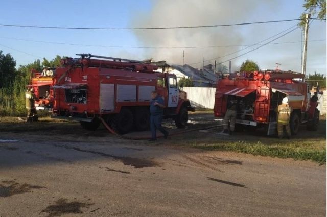 Утренний пожар в Кинель-Черкассах 48 пожарных тушили два часа