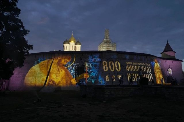 Лазерное шоу планируется показать в районах Псковской области