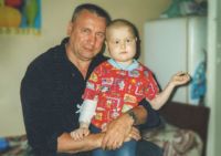 Владимир Владимирович организовал фонд помощи больным детям в память о дочке Анжеле.