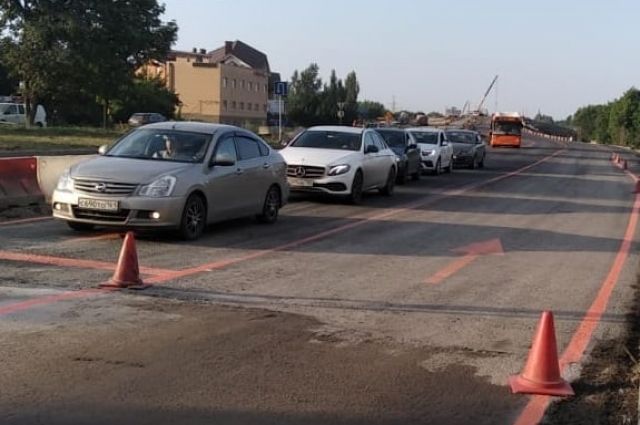 В Ростове образовалась пробка после открытия моста на Малиновского