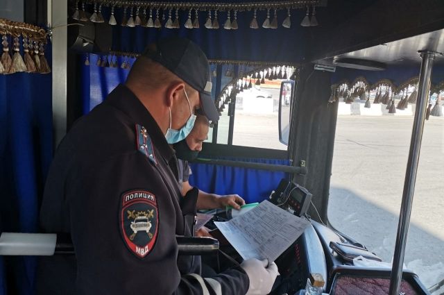 Перевозчик раскрыл подробности нападения с ножом в автобусе в Новосибирске
