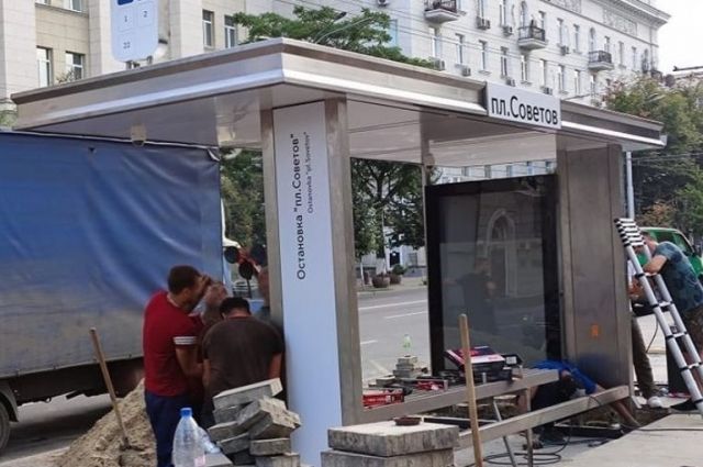 В Ростове по ночам устанавливают «умную остановку»