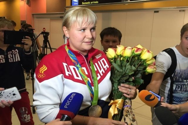 Серебряный призер Олимпиады в Токио прилетела в Екатеринбург