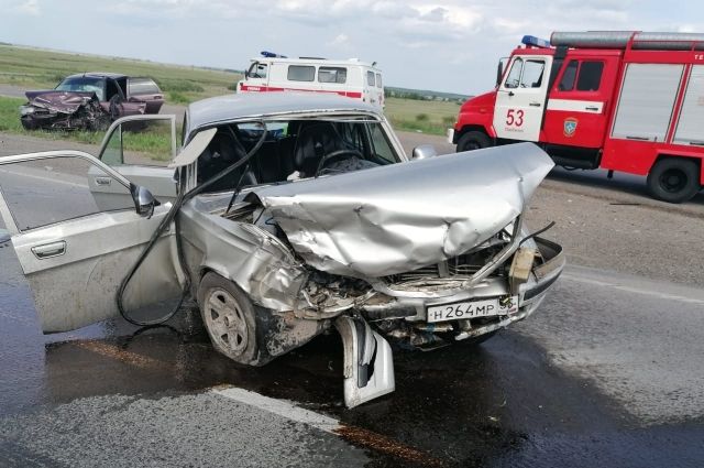 Четыре человека пострадали в ДТП на трассе Тюмень - Омск