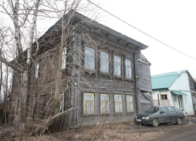 В Ярославле выставили на продажу исторический деревянный дом