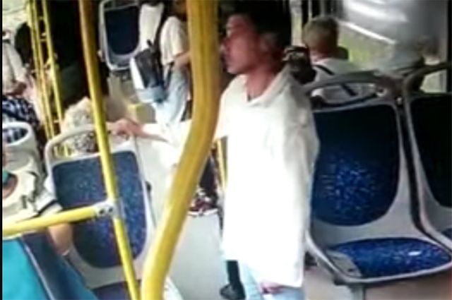 В Новосибирске арестован мужчина, ударивший пенсионера ножом в автобусе