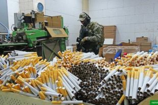 Разоблачили подпольную табачную фабрику в Польше: задержаны украинцы
