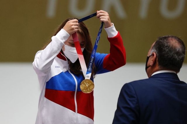 Омичка Бацарашкина и её тренер получат премию в размере более 11 млн