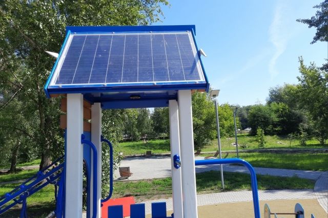 В Ульяновске установили детскую площадку с солнечной панелью на крыше