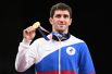 Российский спортсмен Заурбек Сидаков, завоевавший золотую медаль в соревнованиях по вольной борьбе среди мужчин в весовой категории до 74 кг на XXXII летних Олимпийских играх