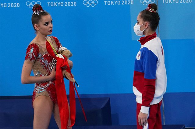  Российские спортсменки, члены сборной России (команда ОКР) Дина Аверина и Арина Аверина.