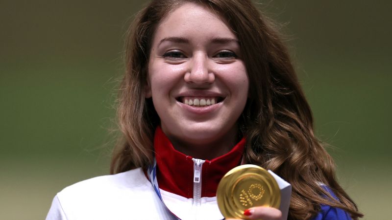 Виталина Бацарашкина, завоевавшая золотую медаль в соревнованиях по стрельбе из пневматического пистолета с 25 метров среди женщин (30 июля)