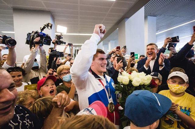 В Калининград вернулся «золотой» олимпиец Муса Евлоев