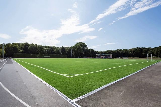 В Балтийске появилось футбольное поле стандарта FIFA