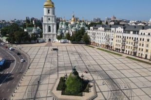 Дрифт в центре Киева: участницей «скандальных съемок» была Alyona Alyona