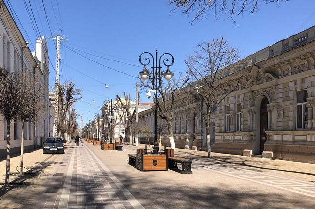 В Симферополе частично перекрыли центральную улицу из-за обрушения здания