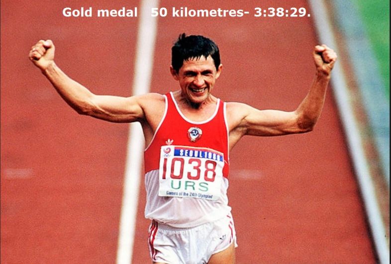 Вячеслав Иваненко – чемпион ОИ в Сеуле (1988) по спортивной ходьбе на 50 км. Сейчас 60-летний легкоатлет живёт в Кемерове и тренирует спортсменов. Почетный гражданин Кемеровской области.