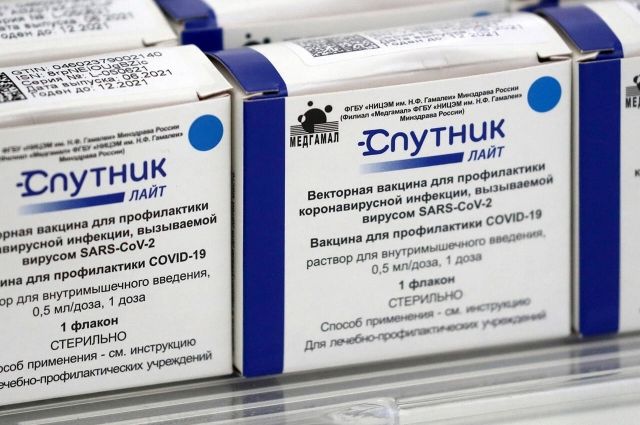 Свыше 12 тысяч доз вакцины от коронавируса поступили в Псковскую область